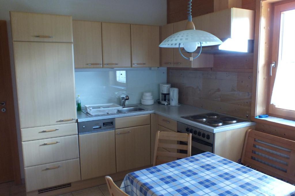 Apartmán Haus Schneeflocke Lech am Arlberg Pokoj fotografie
